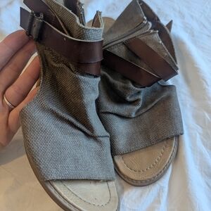 Blowfish Malibu Balla Core Sandals in Brown Rancher Canvas Sz8